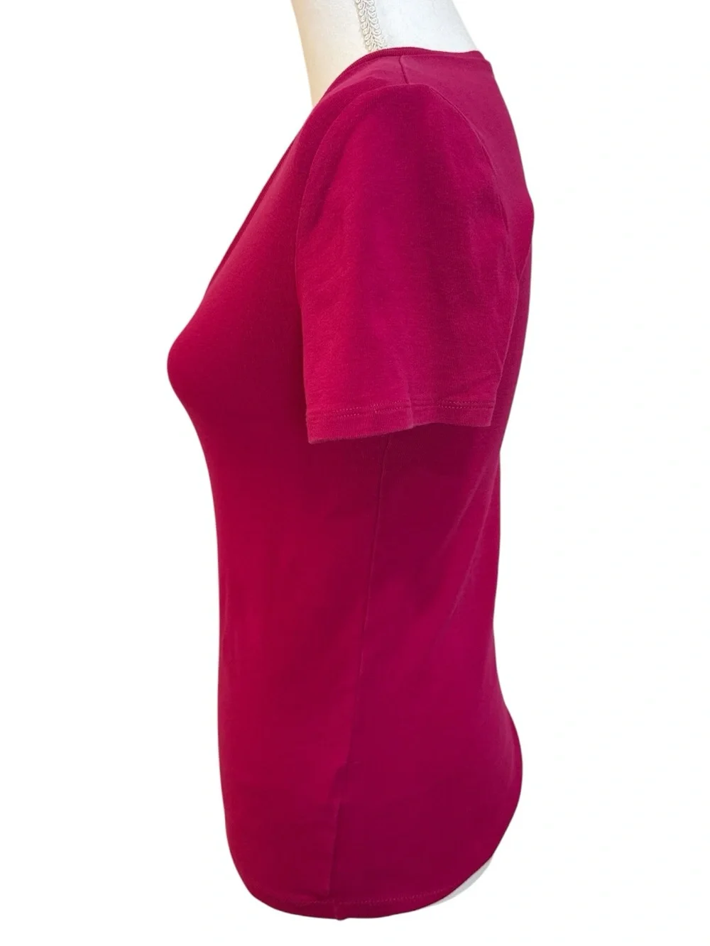 J. Crew Women's V-Neck Short Sleeve Tee - Magenta size small